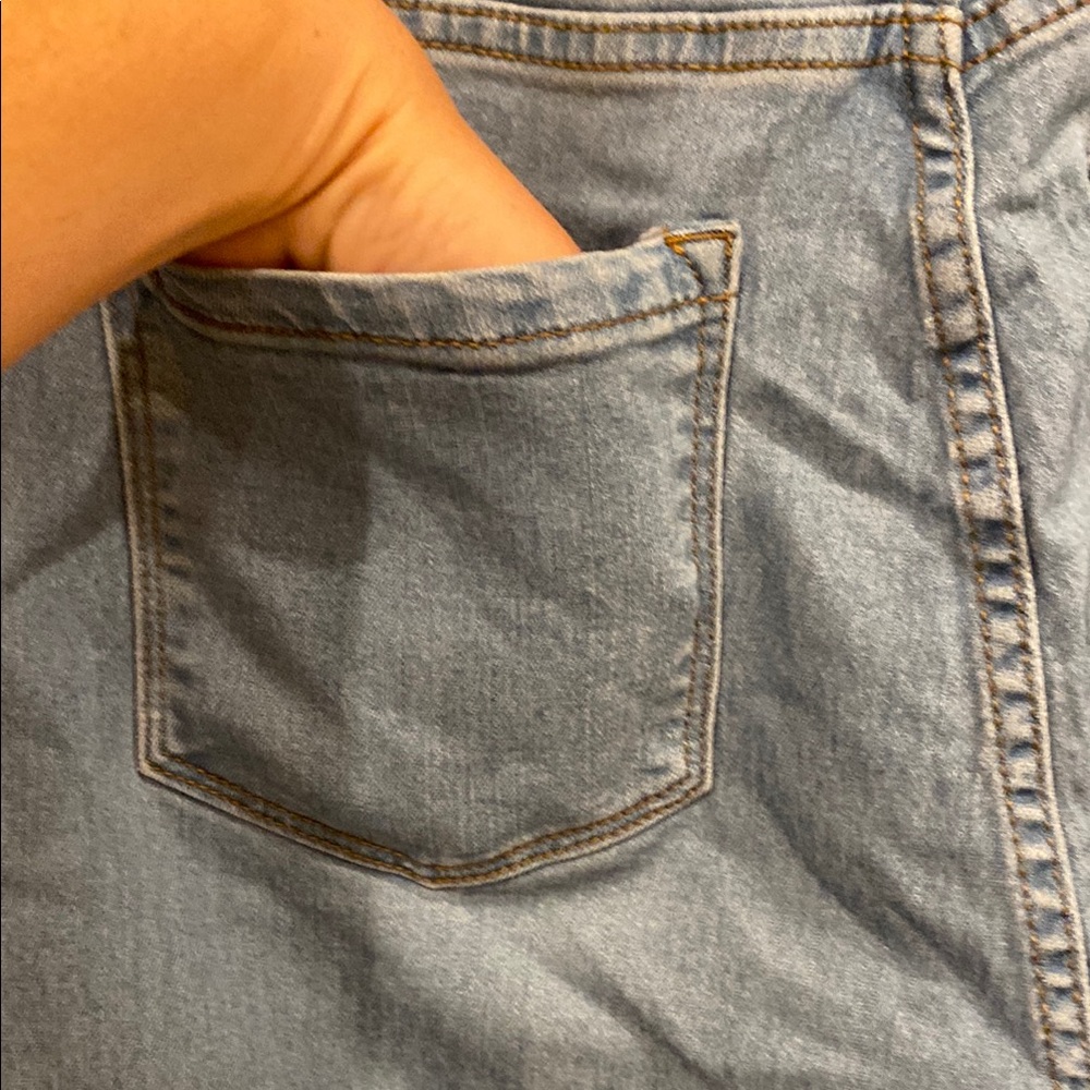 Fashion Nova High Rise Blue Jeans Slim Fit - Picture 8 of 9